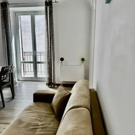 Center Apartment *