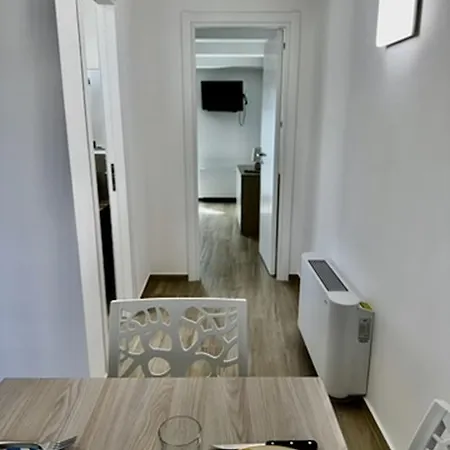 Center Apartment *